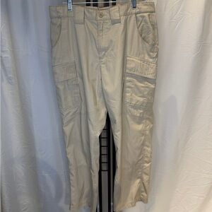 Under Armour Men's Beige Cargo Pants‎